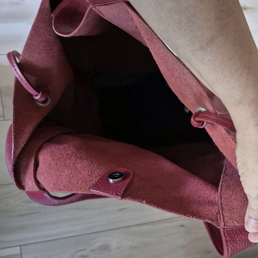 ZARA Leather Large Slouch Shoulder Bag, Deep Red. - Picture 5 of 7